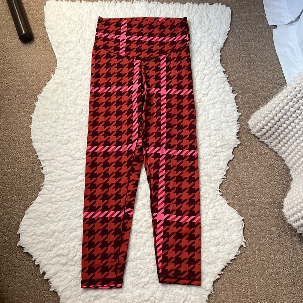 AERIE Women’s Red Burgundy Patterned High Waist Leggings Sz M NWOT